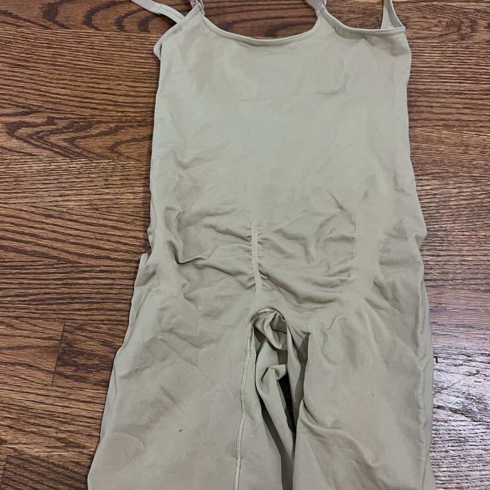 Maidenform Women's Beige Shapewear Bodysuit